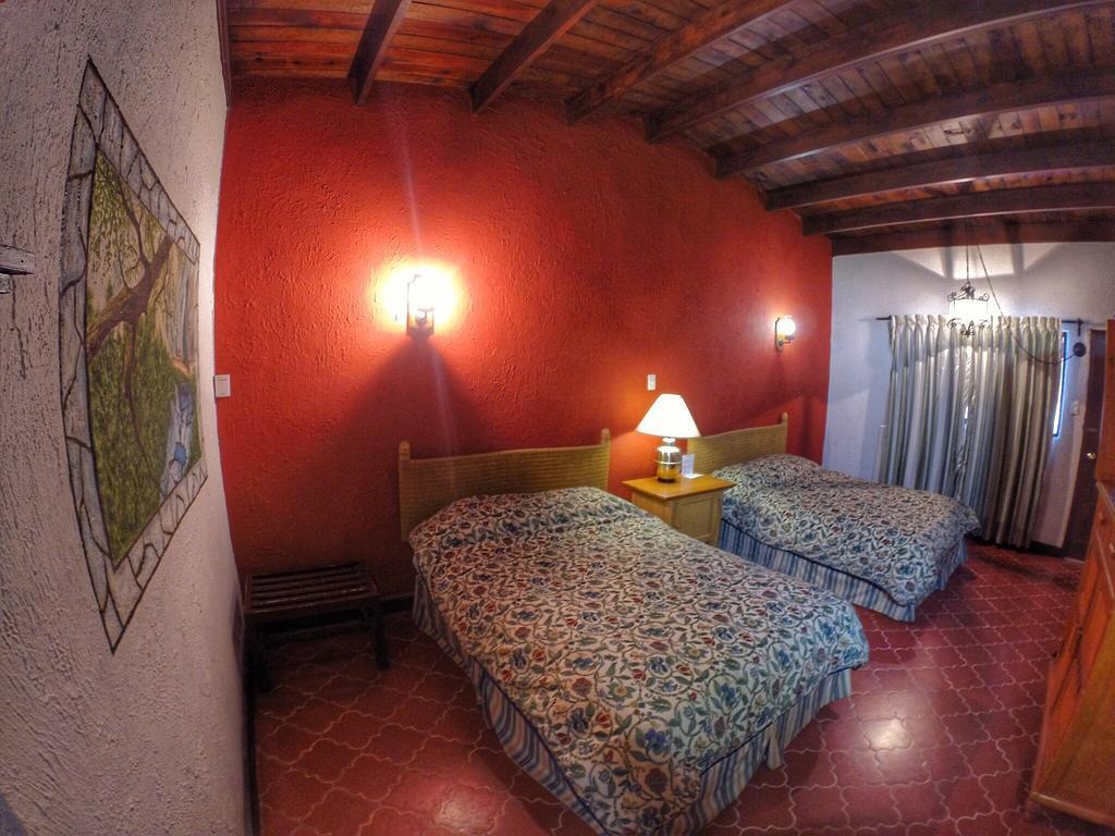 Hotel Parador Santa Cruz Creel Ruang foto
