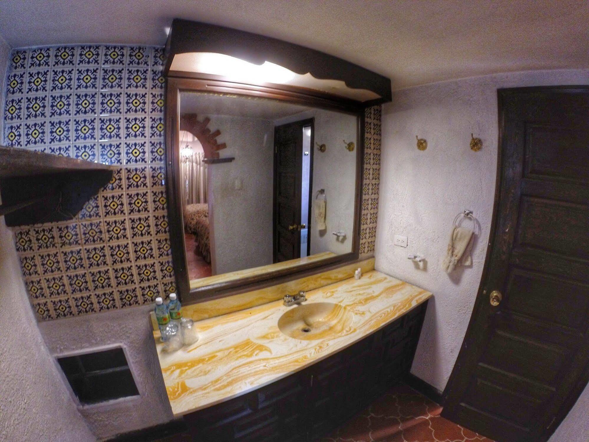 Hotel Parador Santa Cruz Creel Bagian luar foto